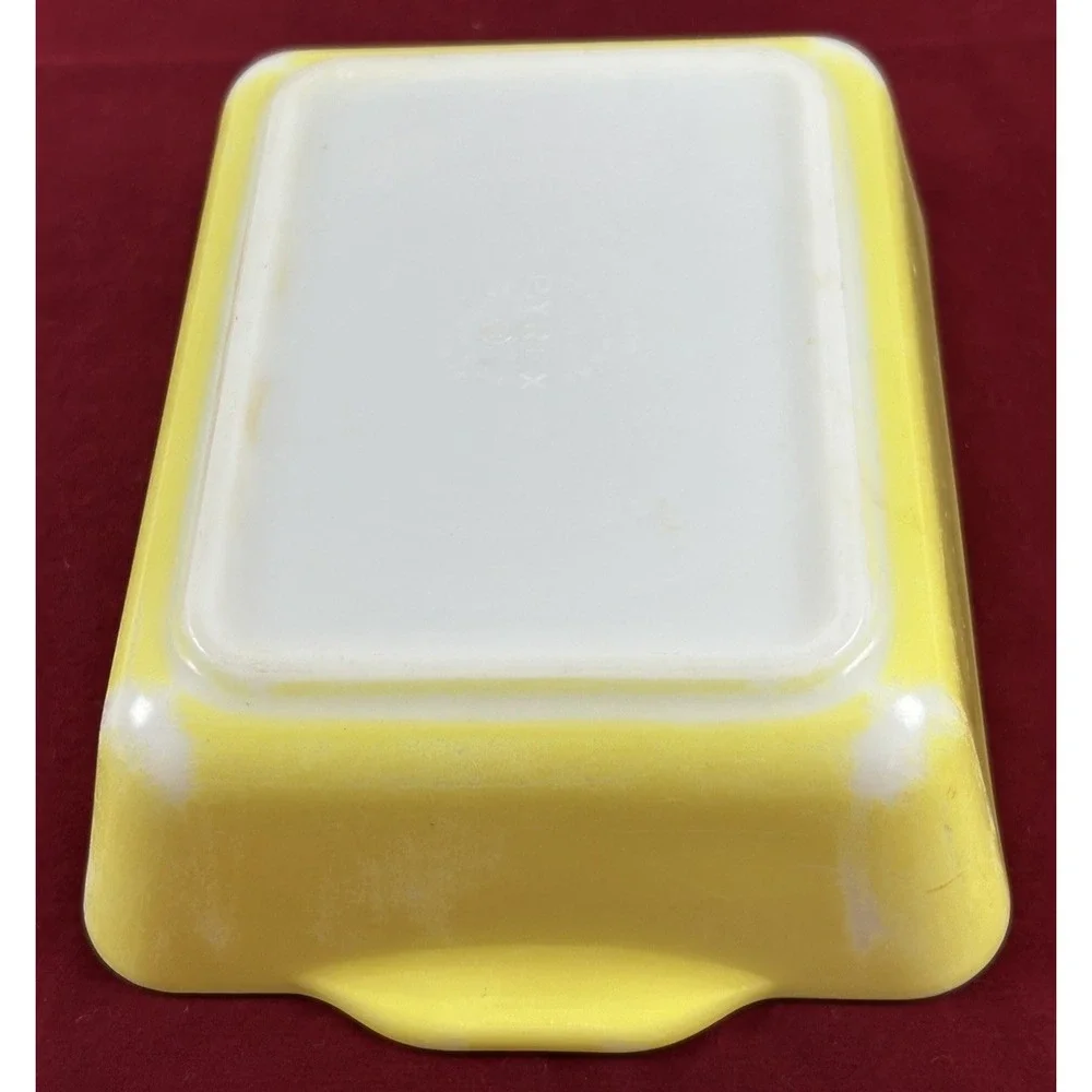 Vintage PYREX Sunny Lemon Yellow Casserole Refrigerator Dish #0503 USA SEE DESCR